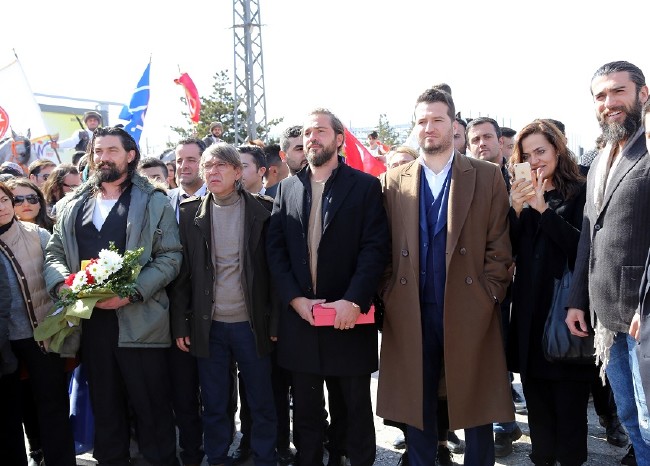 "Diriliş Ertuğrul" ekibine mehteranlı karşılama 16