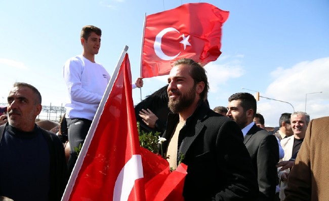 "Diriliş Ertuğrul" ekibine mehteranlı karşılama 19