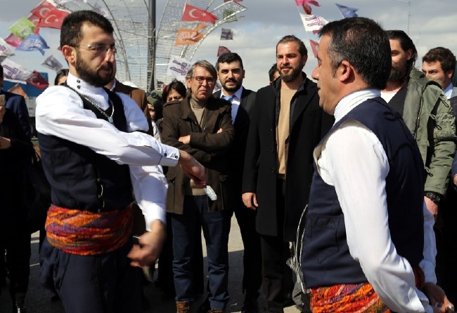 "Diriliş Ertuğrul" ekibine mehteranlı karşılama 11