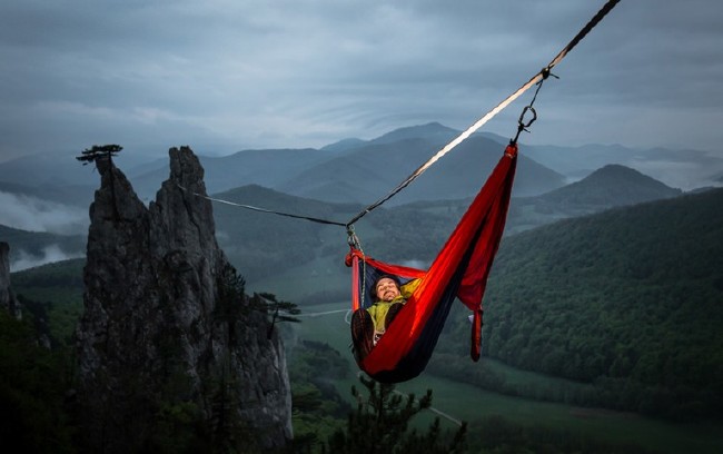 Renkli hamaklarla barışın simgesi 9