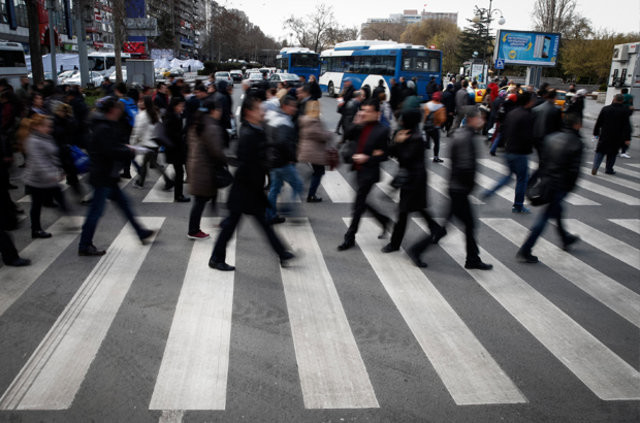 Kızılay'daki patlama noktasına karanfiller bırakıldı 8