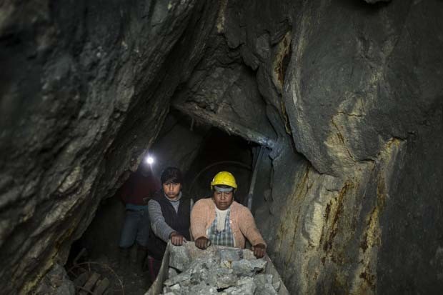 İnsan yiyen dağ: Bolivya’nın madenci çocukları 14