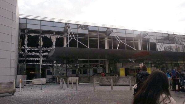 Brüksel'de meydana gelen patlamadan ilk görüntüler 30