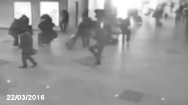 Brüksel'de meydana gelen patlamadan ilk görüntüler 29