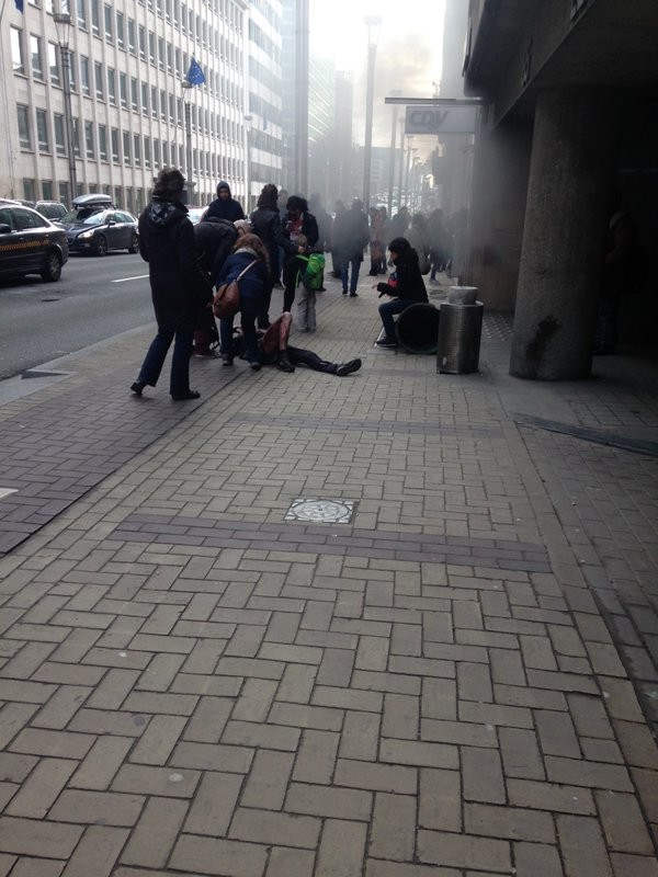 Brüksel'de meydana gelen patlamadan ilk görüntüler 31