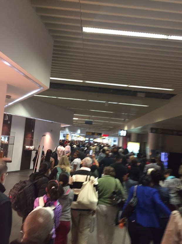 Brüksel'de meydana gelen patlamadan ilk görüntüler 6