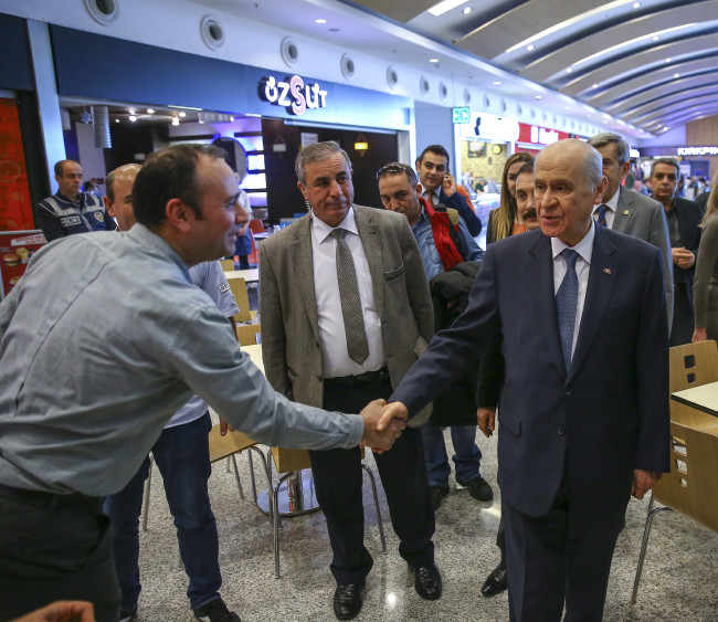 Bahçeli'den AVM ziyareti 7