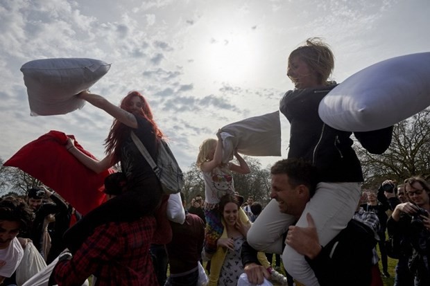 "Dünya Yastık Savaşı Günü" 20