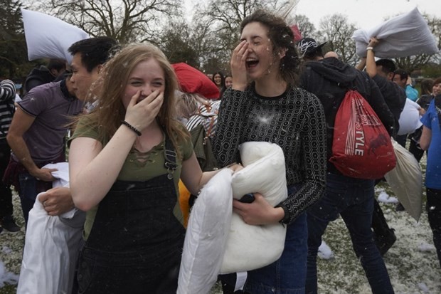 "Dünya Yastık Savaşı Günü" 30