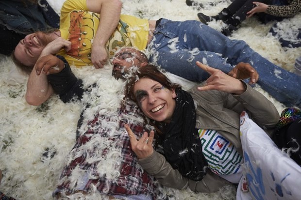 "Dünya Yastık Savaşı Günü" 31