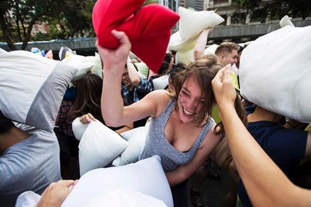 "Dünya Yastık Savaşı Günü" 7