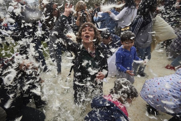 "Dünya Yastık Savaşı Günü" 8