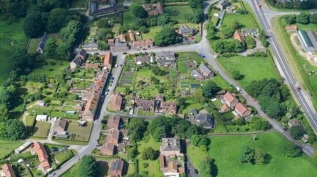 İngiliz köyü 30 milyon dolara satılık 1