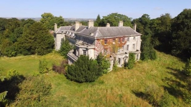 İngiliz köyü 30 milyon dolara satılık 2