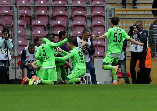 Muslera gitmek istiyor 7