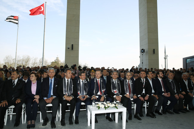 Vodafone Arena'nın açılışından kareler 19