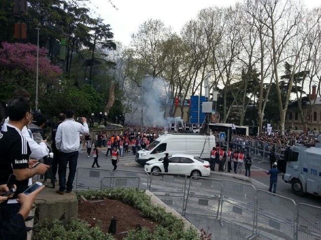 Açılışı gözyaşları içinde izledim 6