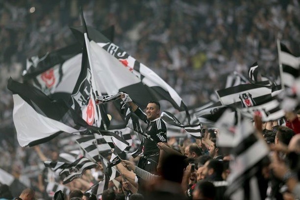 Açılışı gözyaşları içinde izledim 8