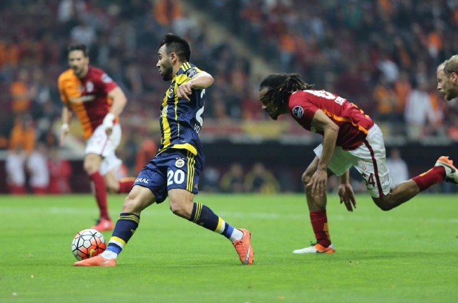 Maçın kahramanı Muslera 9