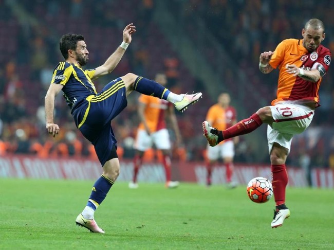 Maçın kahramanı Muslera 6