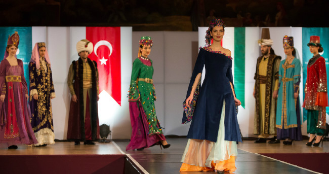 Budapeşte'de Osmanlı kıyafetleri defilesi 16