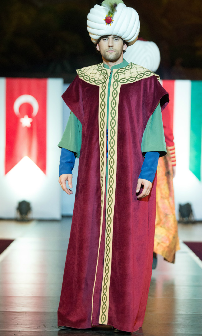 Budapeşte'de Osmanlı kıyafetleri defilesi 10