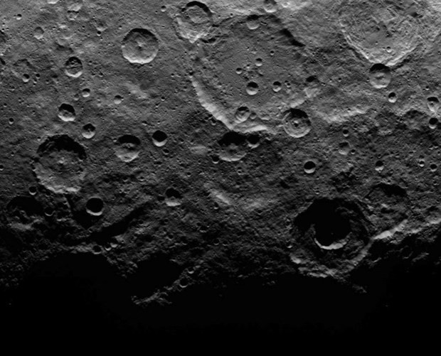 'Cüce gezegen'den yeni kareler 9