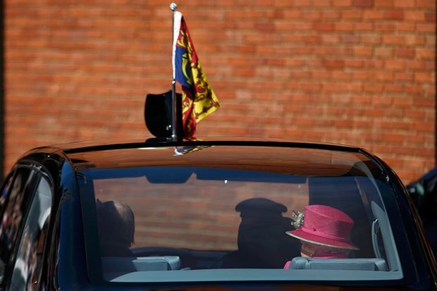 İngiltere Kraliçesi Elizabeth 90 yaşına girdi 10