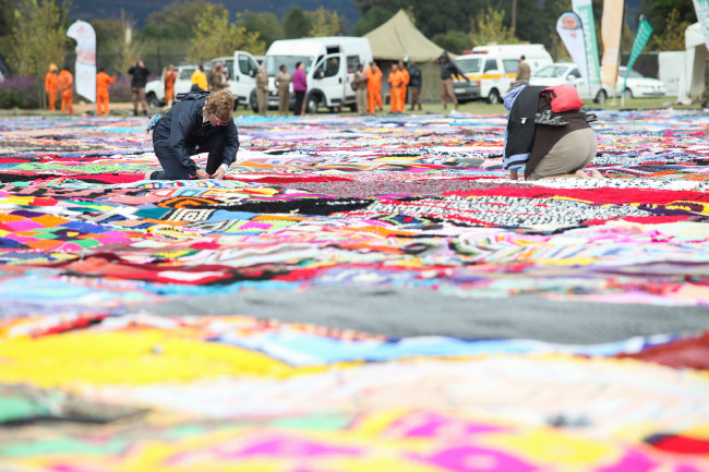 Güney Afrika'da tığ işi battaniye rekoru 9