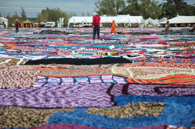Güney Afrika'da tığ işi battaniye rekoru 7