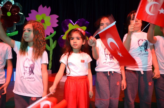 Yurtta 23 Nisan coşkusu 2