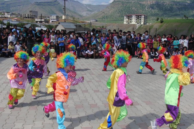 Yurtta 23 Nisan coşkusu 23