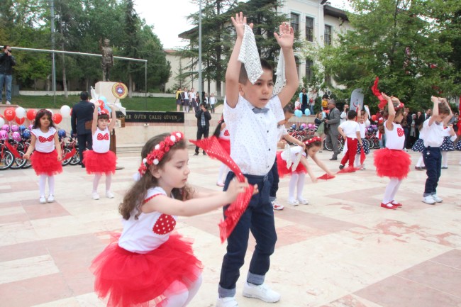 Yurtta 23 Nisan coşkusu 38