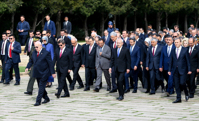 Yüzüne bakmaya yüzü yok 2