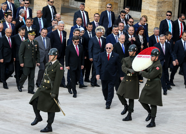 Yüzüne bakmaya yüzü yok 3