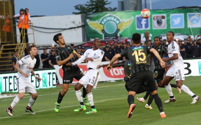 Beşiktaş Beşiktaş'a karşı 5