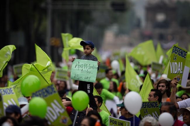 Meksika'da kürtaj karşıtı gösteri 7
