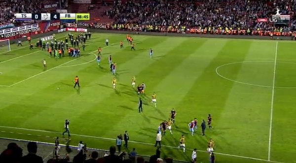 Trabzonspor-Fenerbahçe maçı tatil edildi 1