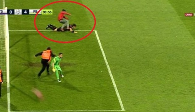 Trabzonspor-Fenerbahçe maçı tatil edildi 2