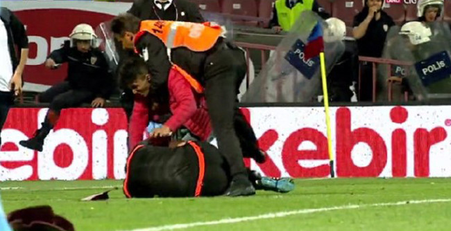 Trabzonspor-Fenerbahçe maçı tatil edildi 5