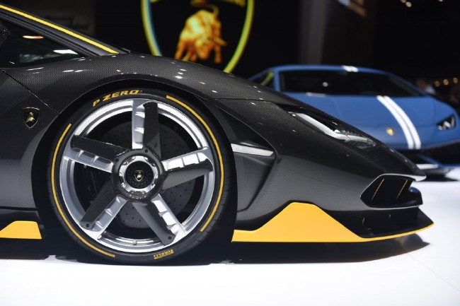 Lamborghini'den 100 yıl sürprizi! 10