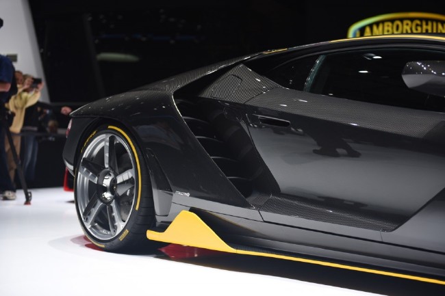 Lamborghini'den 100 yıl sürprizi! 23