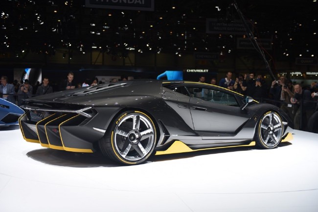 Lamborghini'den 100 yıl sürprizi! 25