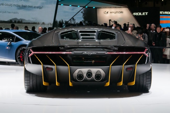 Lamborghini'den 100 yıl sürprizi! 4