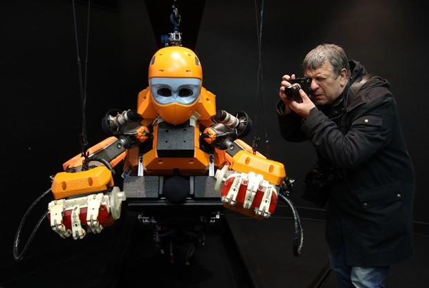 Dalgıç robottan 14. Louis'e dokunuş 8