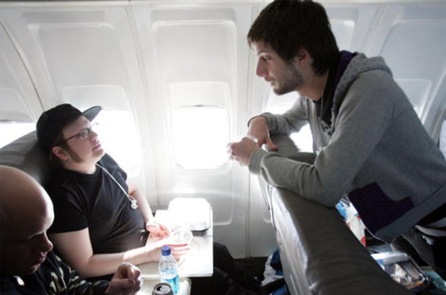 Uçak kazasından sağ kurtulmanın yolları 6