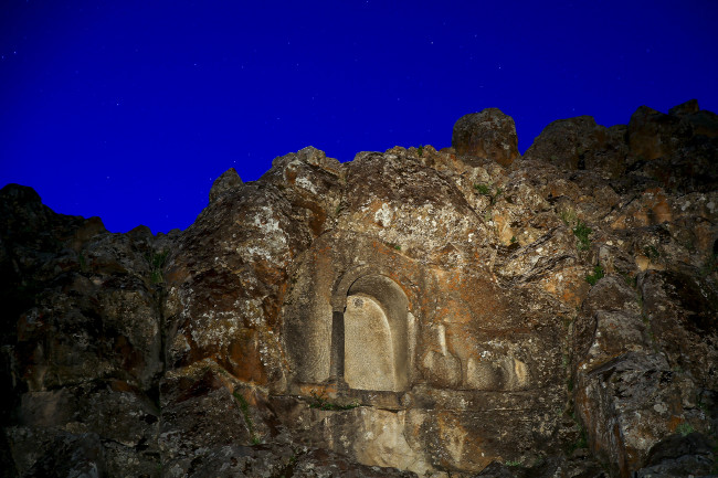 Bin yıllık kitabede At yarışı kuralları 12