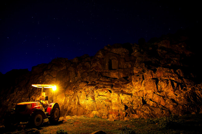 Bin yıllık kitabede At yarışı kuralları 14