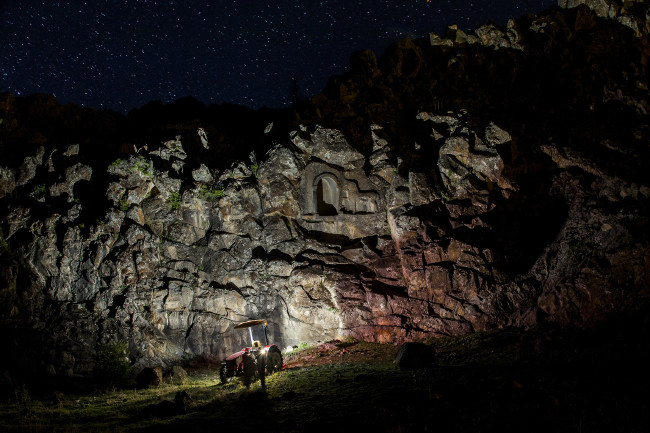 Bin yıllık kitabede At yarışı kuralları 15