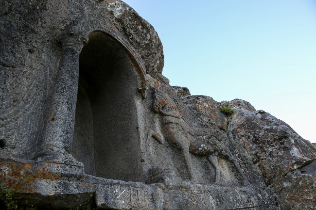 Bin yıllık kitabede At yarışı kuralları 4